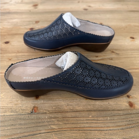 Easy Spirit Dusk SlipOn Mules, Size 6 Wide, Dark Blue, New In Box - Picture 3 of 5